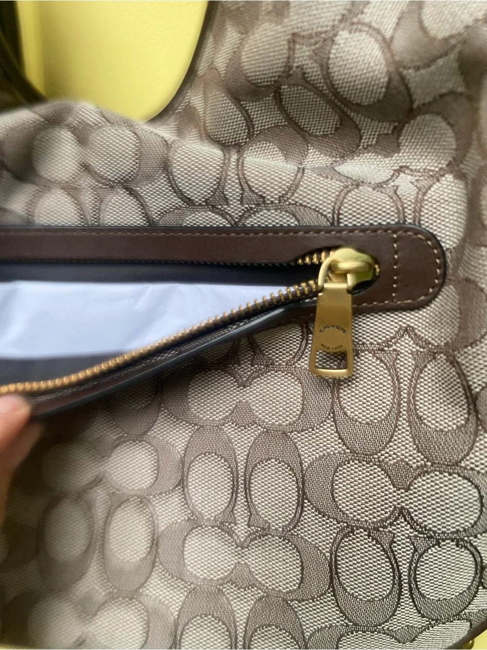 Coach SOFT TABBY HOBO IN SIGNATURE JACQUARD